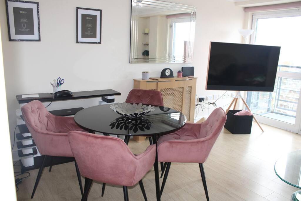 Apartment Urban Oasis: North London